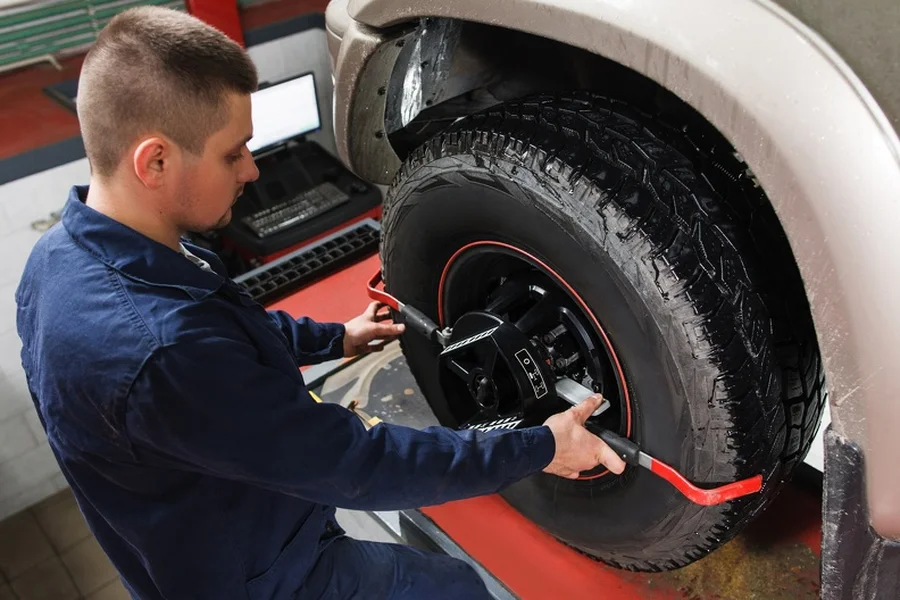 Signs Your Tires Require Immediate Change Inglewood, CA Signs Your Tires Require Immediate Change Inglewood, CA