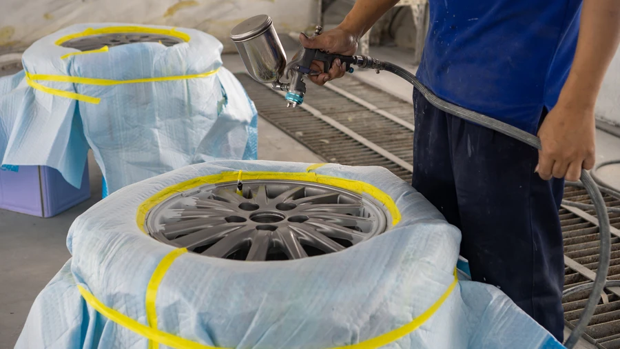 Signs Your Vehicle Needs Rim Repair Inglewood, CA Signs Your Vehicle Needs Rim Repair Inglewood, CA